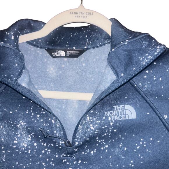 The North Face quarter zip - Picture 3 of 3